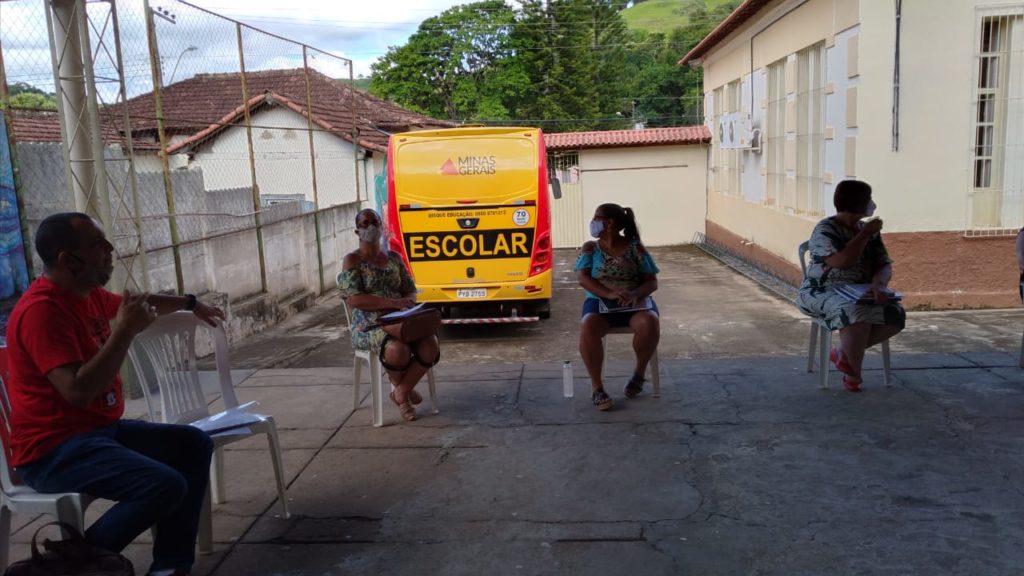 SECRETARIA DE EDUCAÇÃO DE GUARARÁ INICIA ANO LETIVO  COM PALESTRA MAGNA